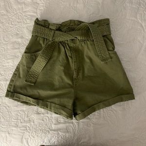High waisted Abercrombie mom shorts. Olive. Size medium. NWOT